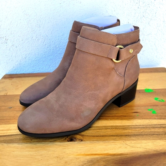 New Giani Bernini Memory Foam Putneyy Taupe Ankle boots Women's Size 10 - Picture 3 of 16